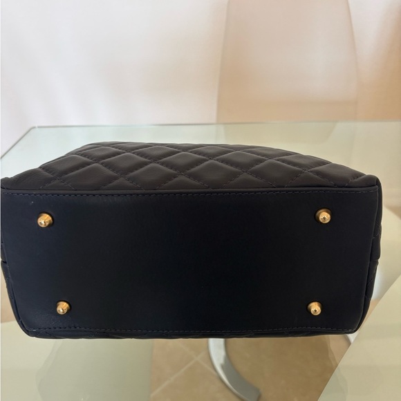 Black and Gold Quilted Leather Shoulder Bag with Chain Straps - Picture 4 of 7